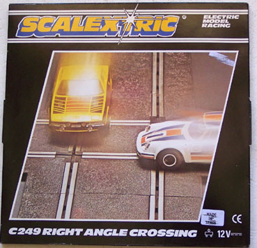 scalextric%20c249%20croisement%20angle%20droit.jpg