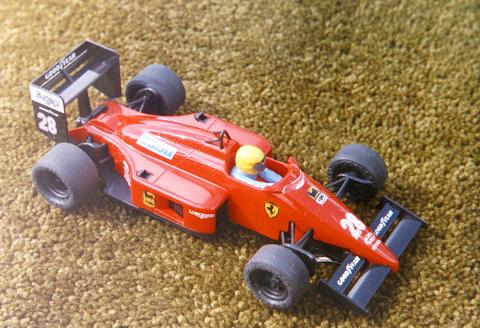 ferrari-1990