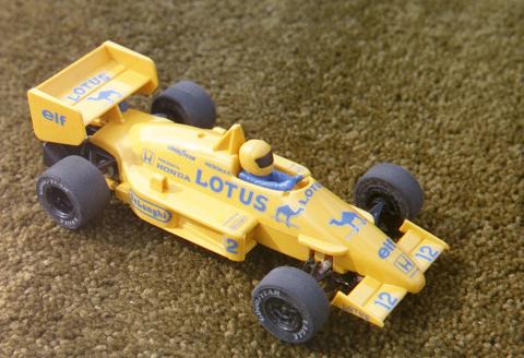 lotus-yellow