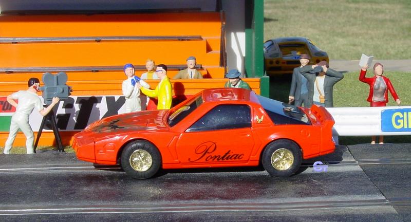 C383_Pontiac_Firebird_Red_9_profile.jpg