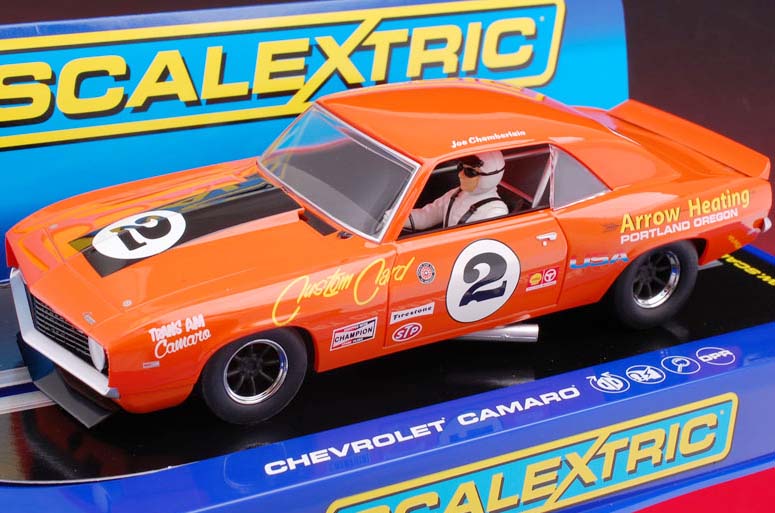 3611-scalextric-slot-cars-camaro-1