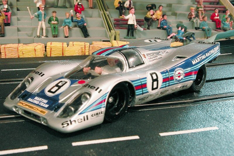 917_2002040.jpg